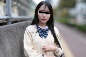 A Uniformed Girl Playing Pranks on the Train ~ Yamashita Moeka